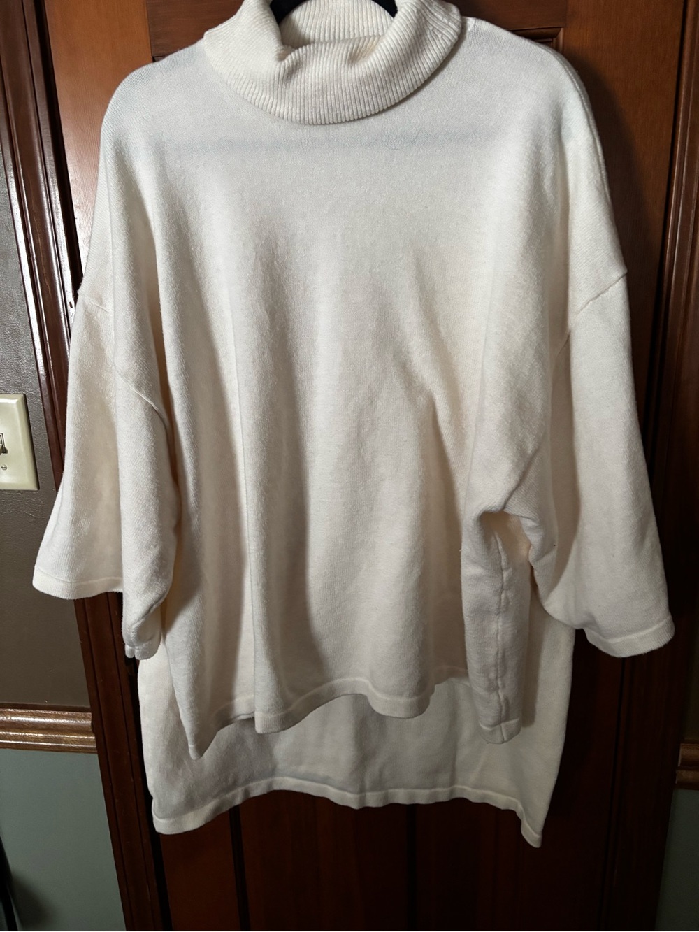 Cream Turtleneck Oversized Women’s Sweater Outfit